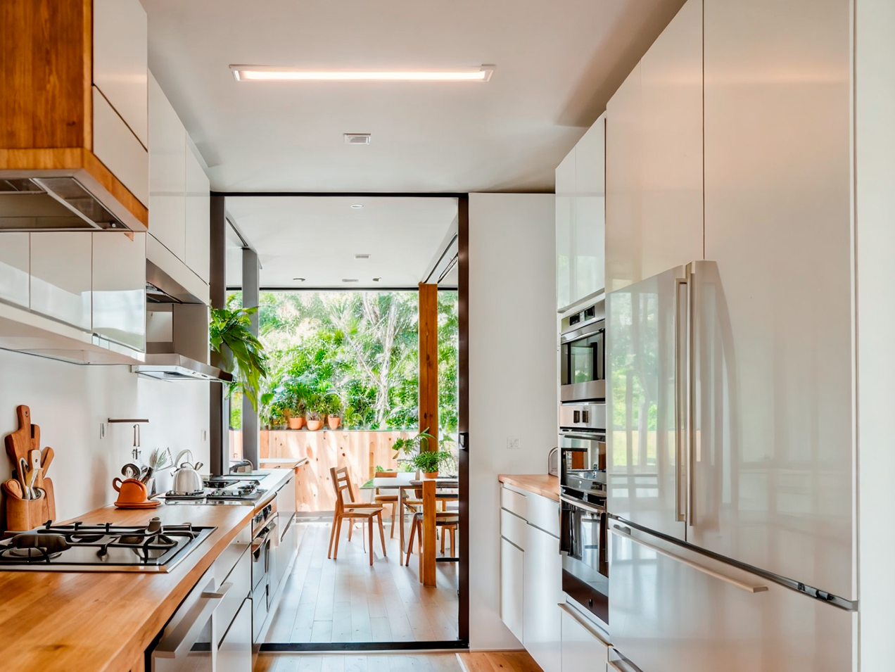 🍴 Cocina Moderna en Madera y Blanco